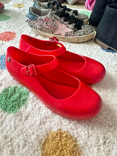 Size 2 youth Red Mini Melissa - Euc